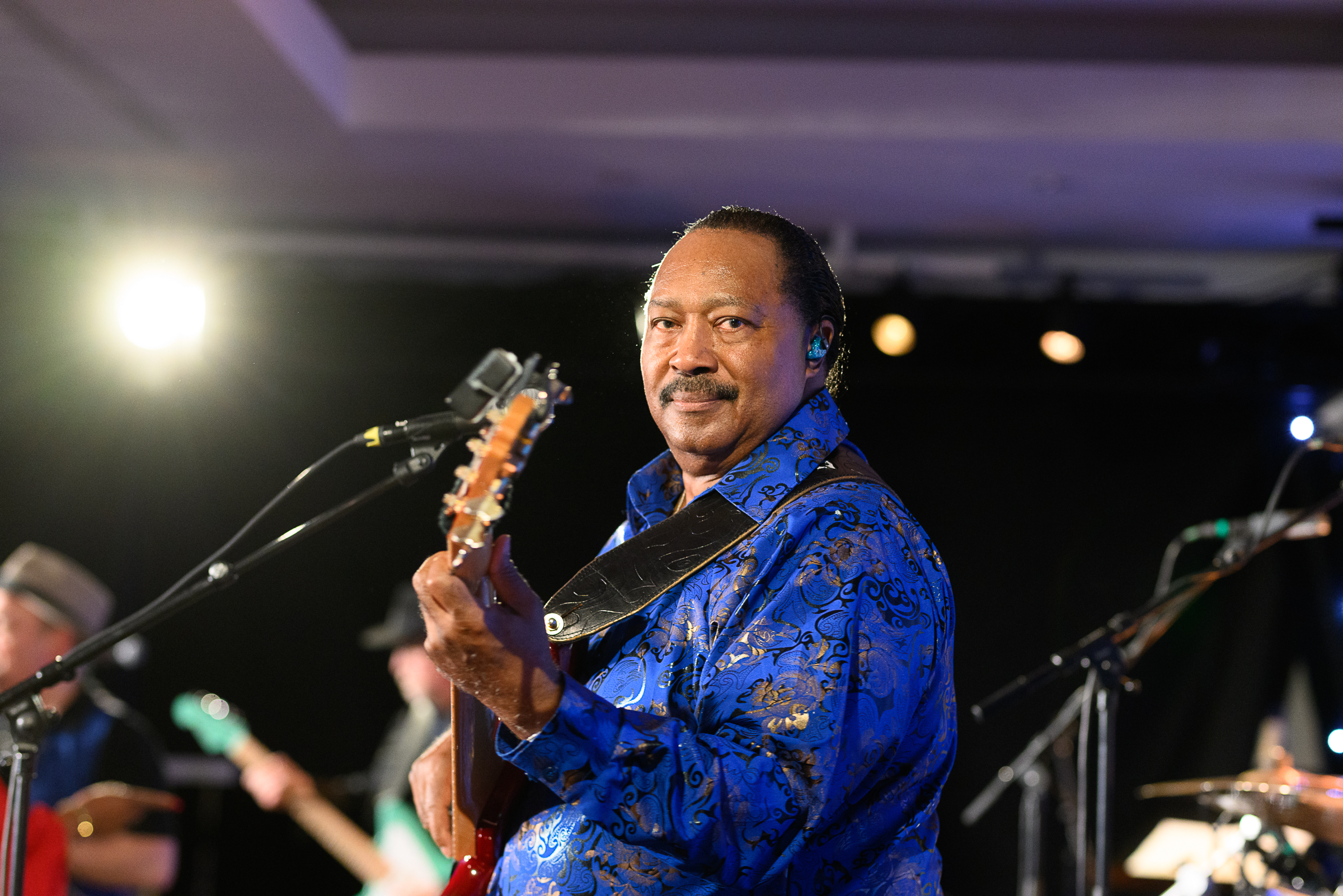 DSC 7337-20251114 Fr Matthew Skoller and Chicago Wind feat. Precious Taylor