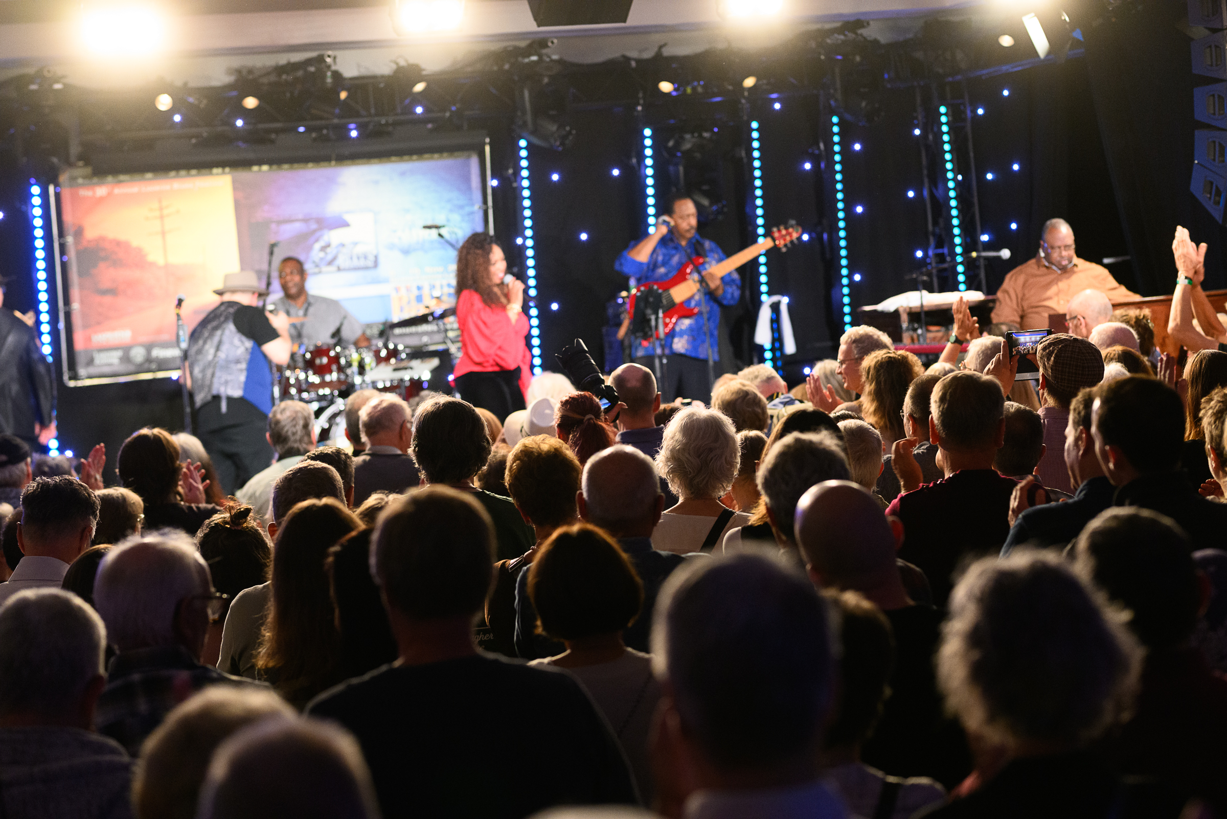 DSC 7379-20251114 Fr Matthew Skoller and Chicago Wind feat. Precious Taylor