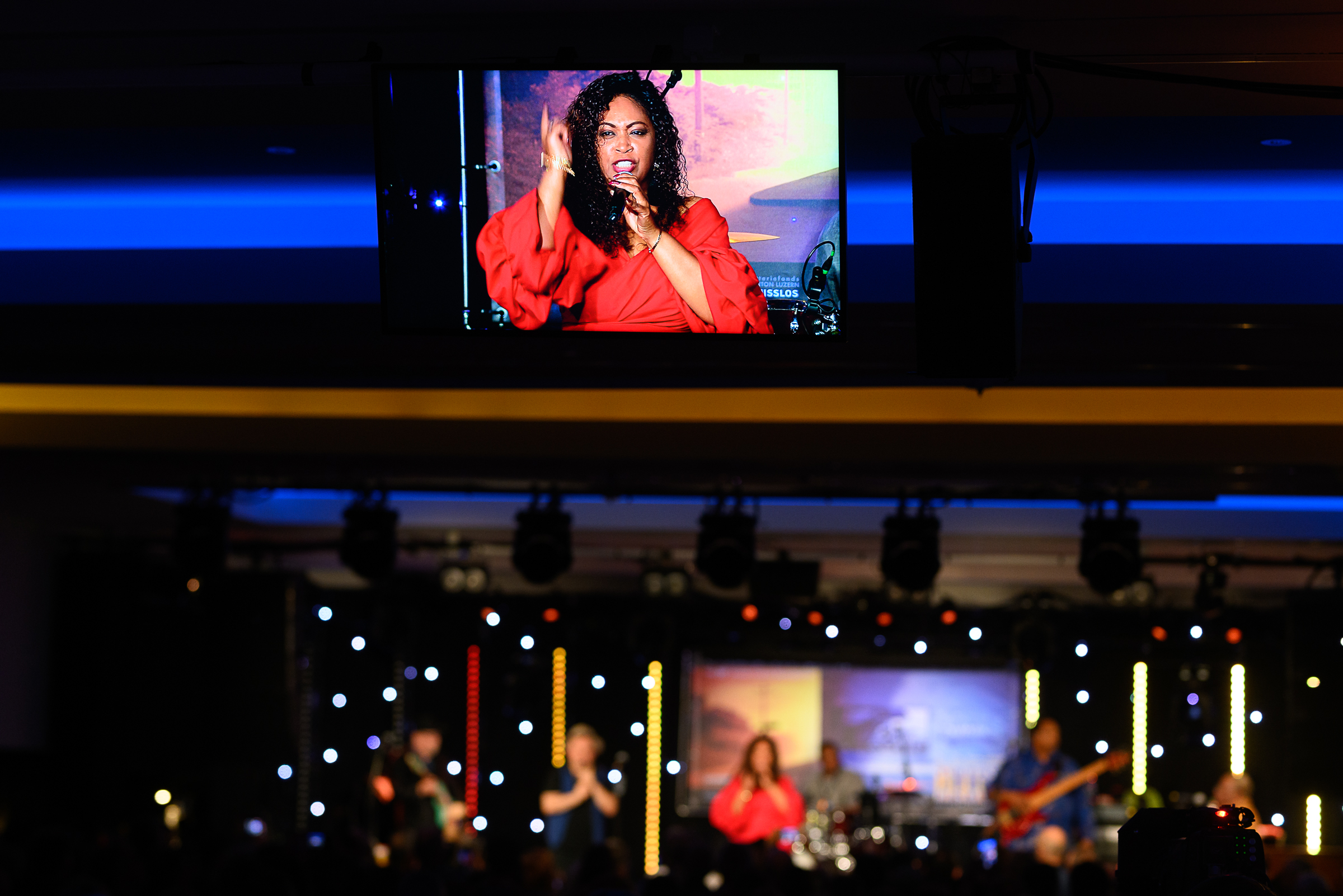 DSC 7486-20251114 Fr Matthew Skoller and Chicago Wind feat. Precious Taylor