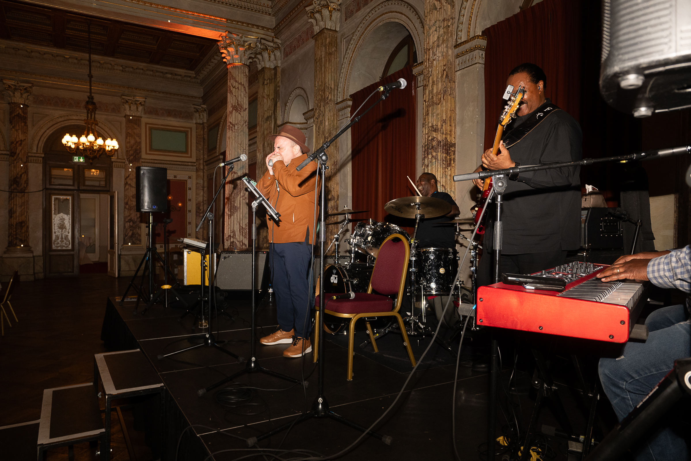 DSC 5444-20251110 Mo Matthew Skoller and Chicago Wind feat. Precious Taylor