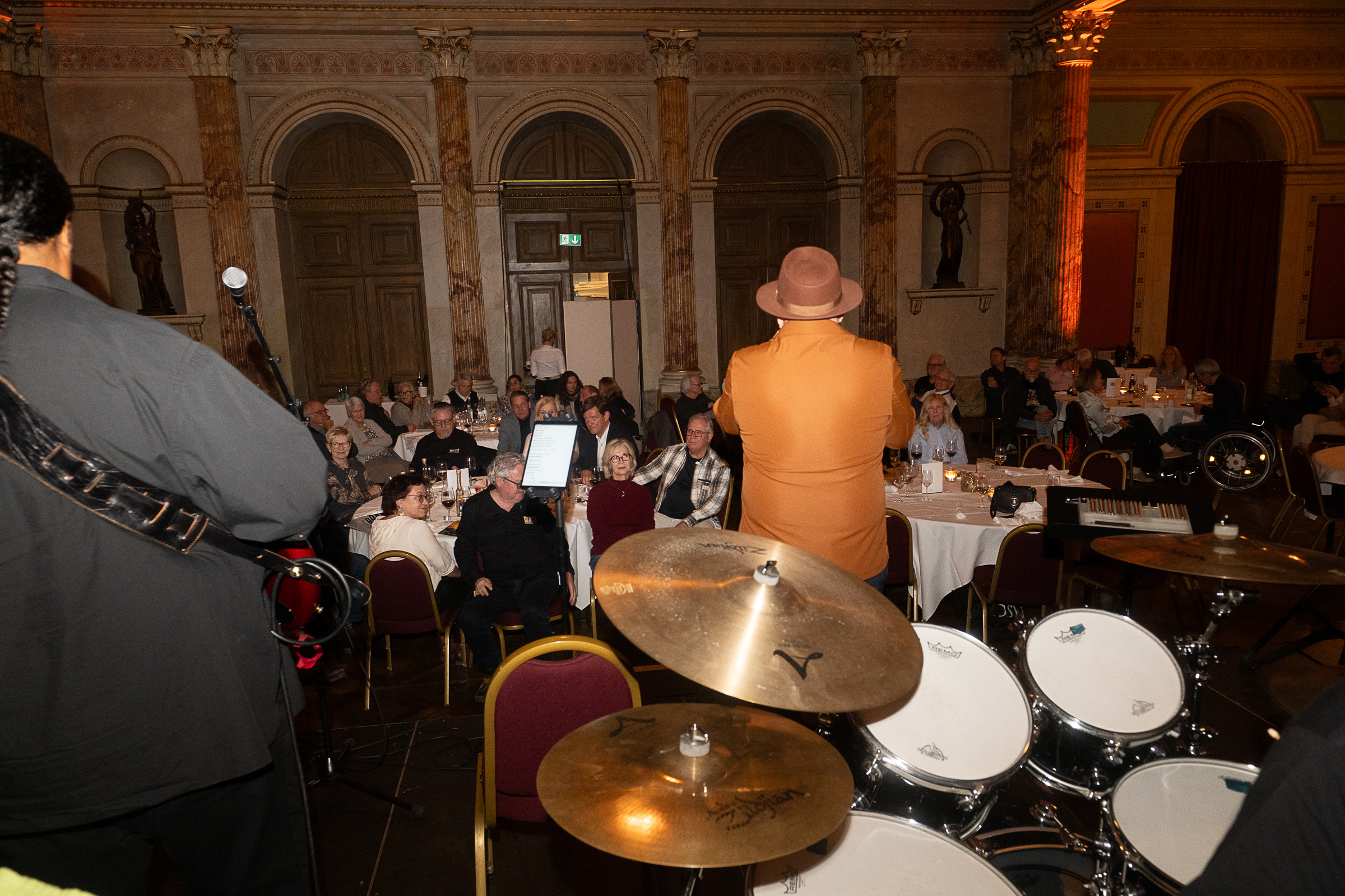 DSC 5450-20251110 Mo Matthew Skoller and Chicago Wind feat. Precious Taylor