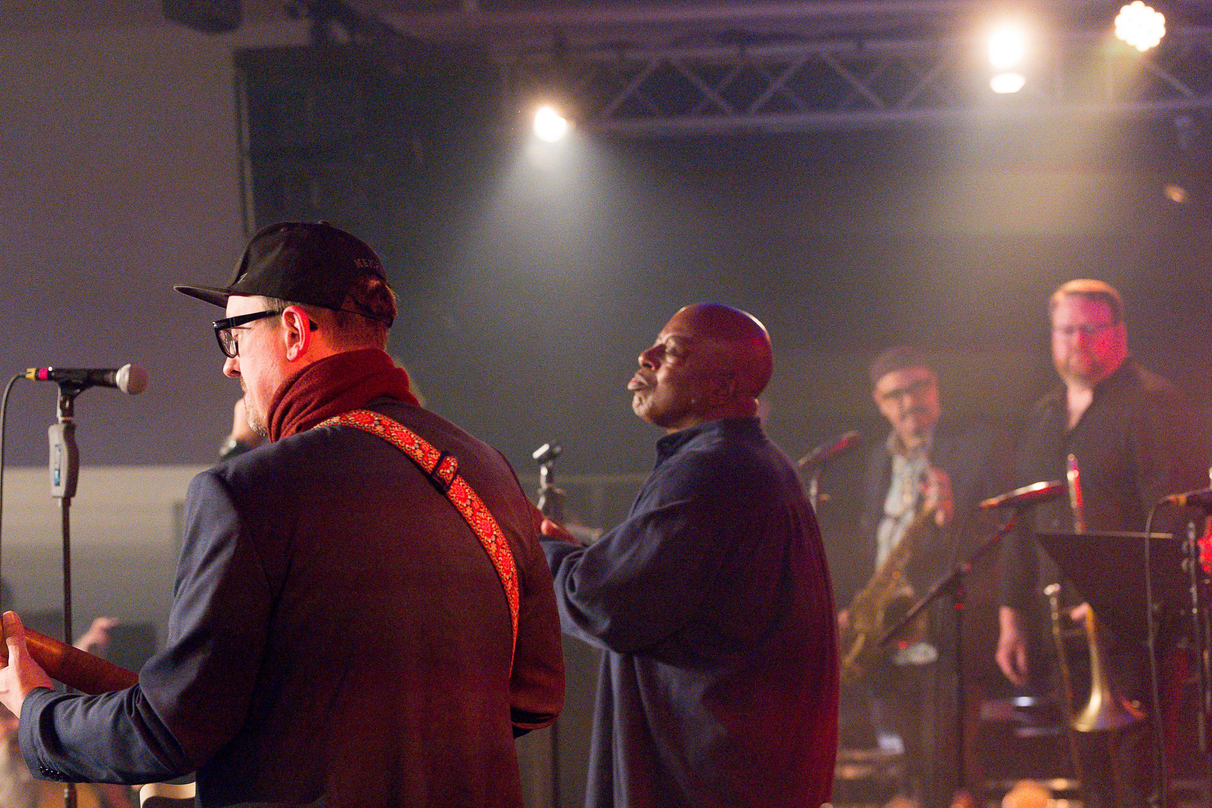 DSC 0184-20231116 Do The Love Light Orchestra