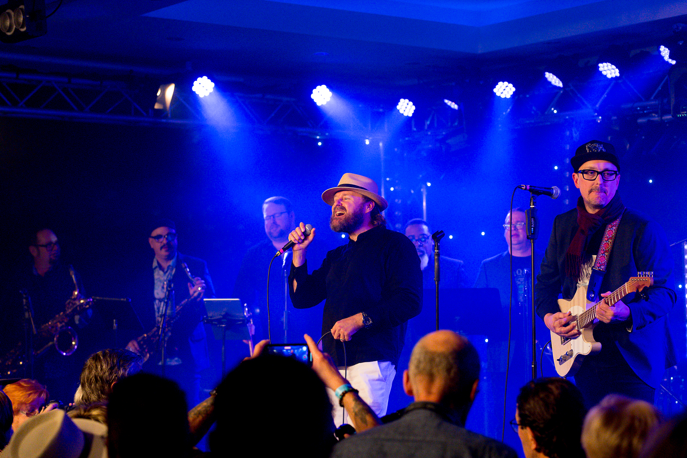 DSC 0217-20231116 Do The Love Light Orchestra