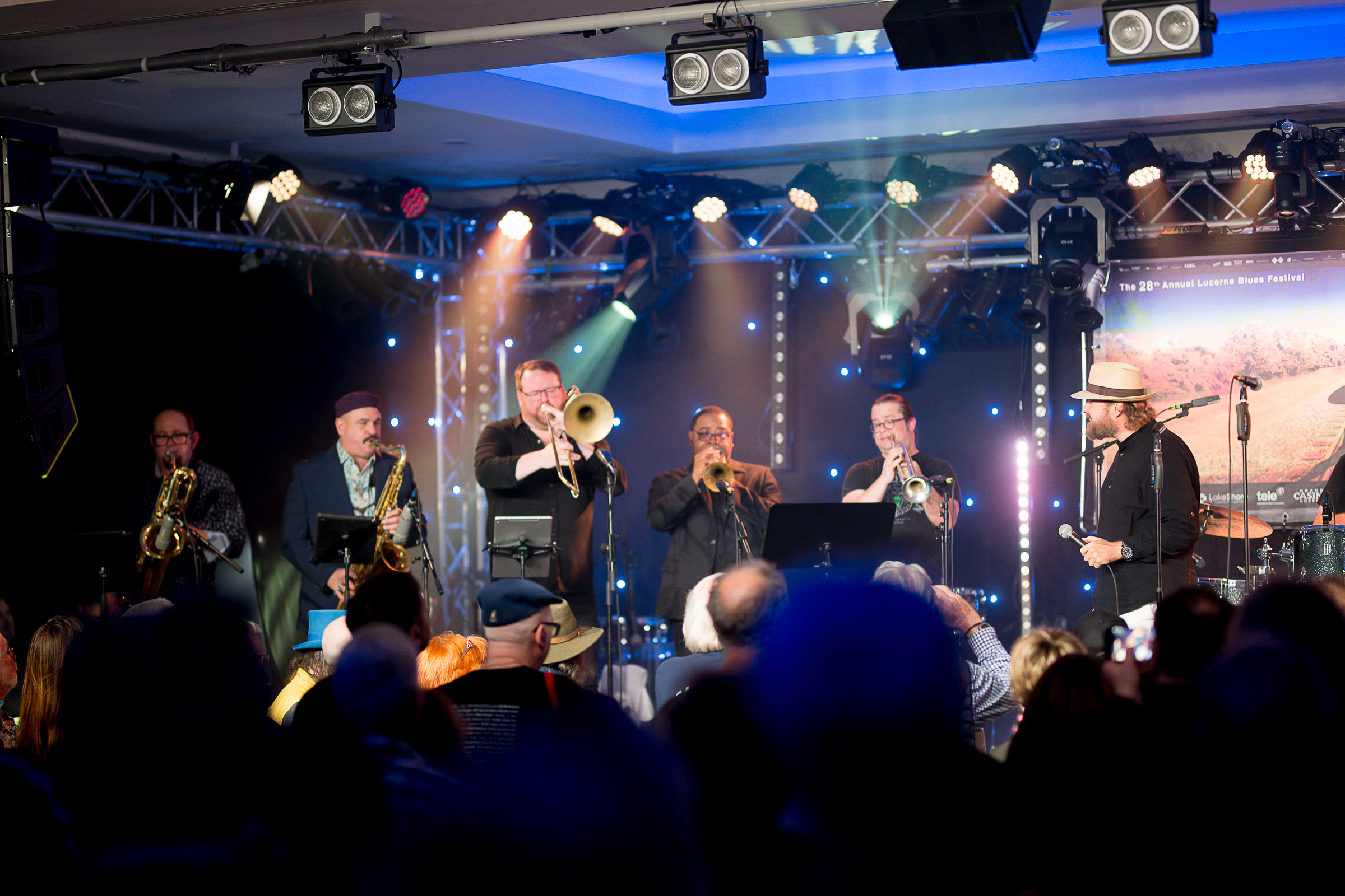 DSC 0377-20231116 Do The Love Light Orchestra