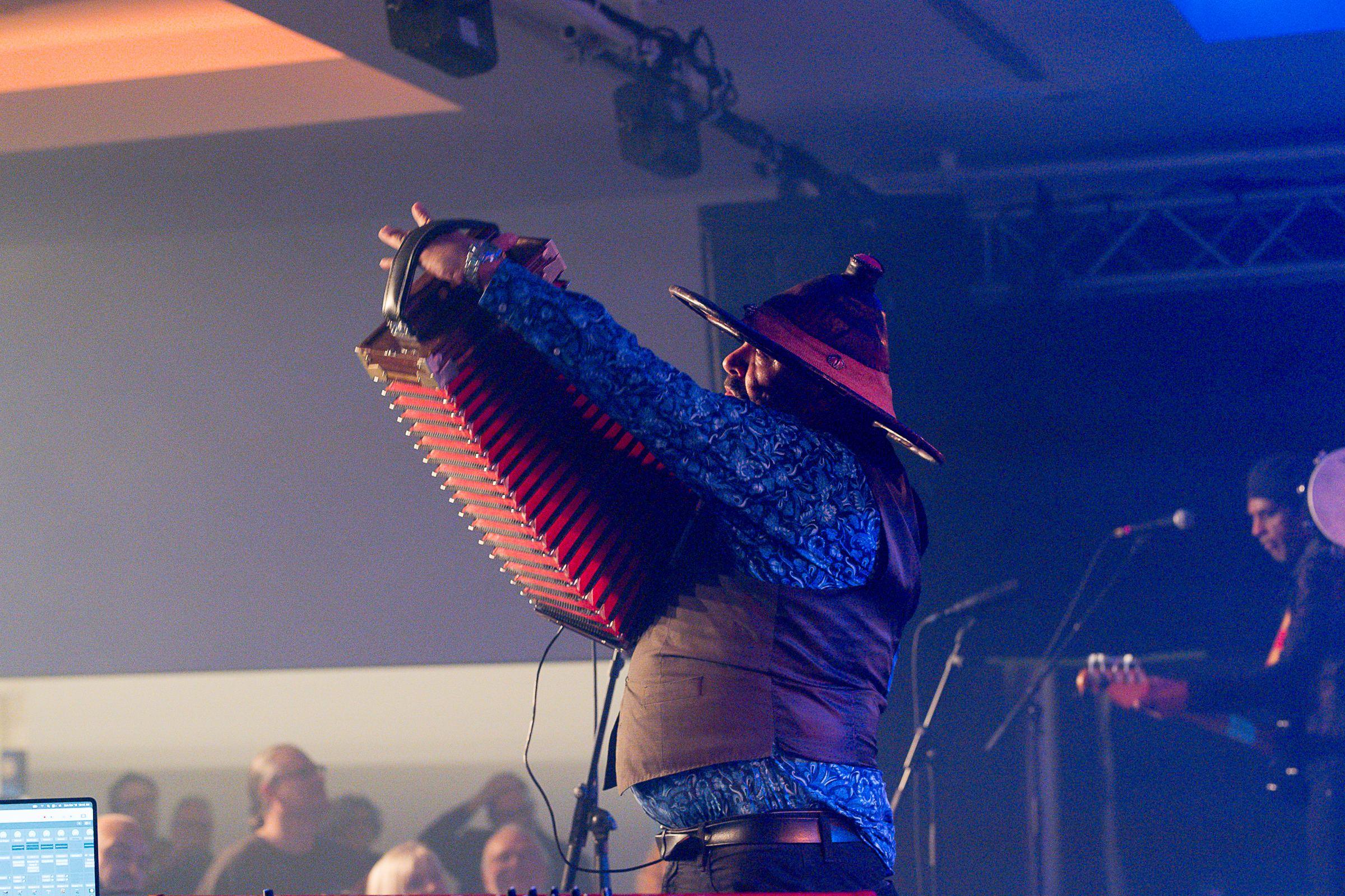 DSC 2109-20231118 Sa Terrance Simien Zydeco Experience
