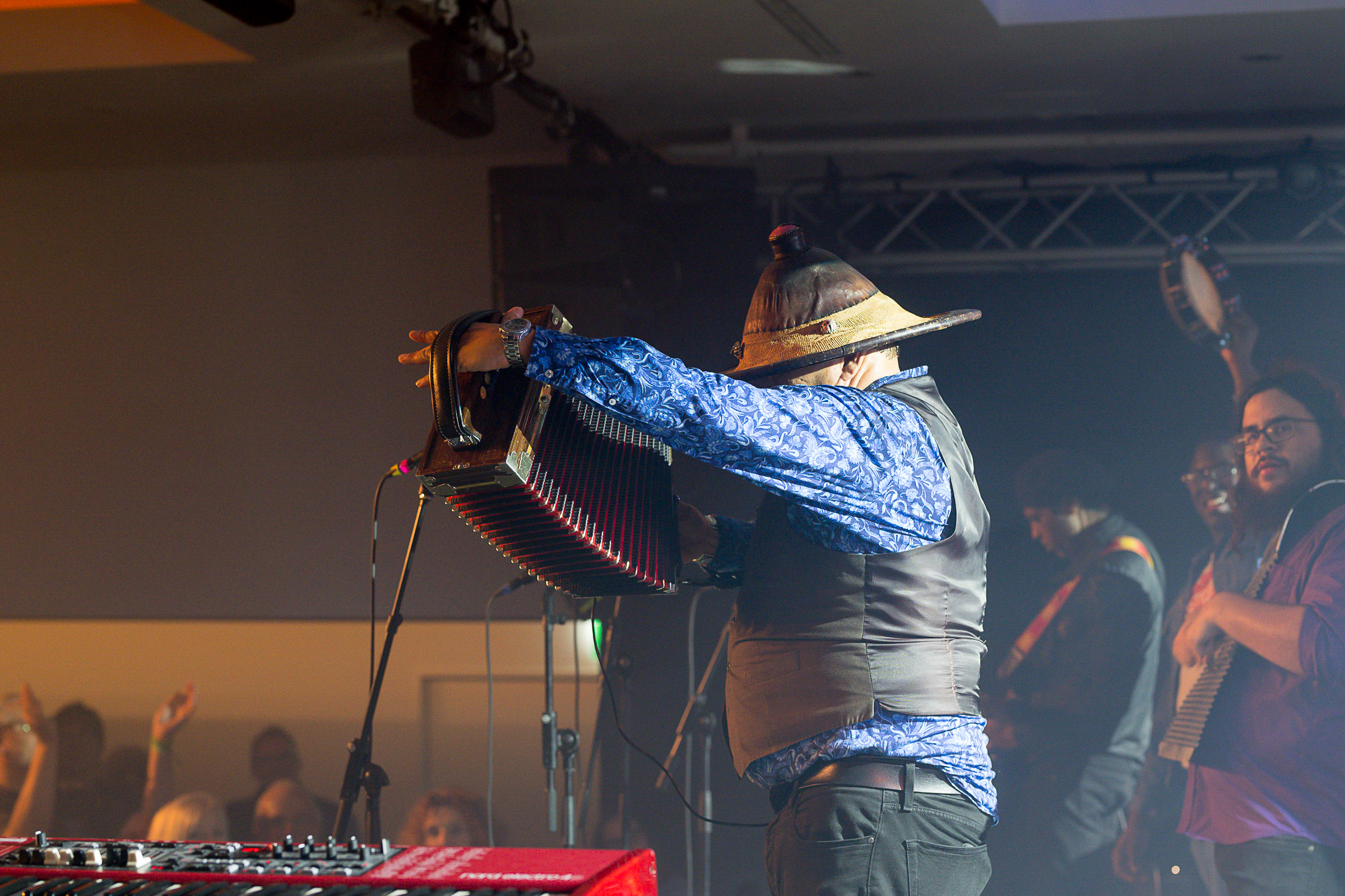 DSC 2119-20231118 Sa Terrance Simien Zydeco Experience