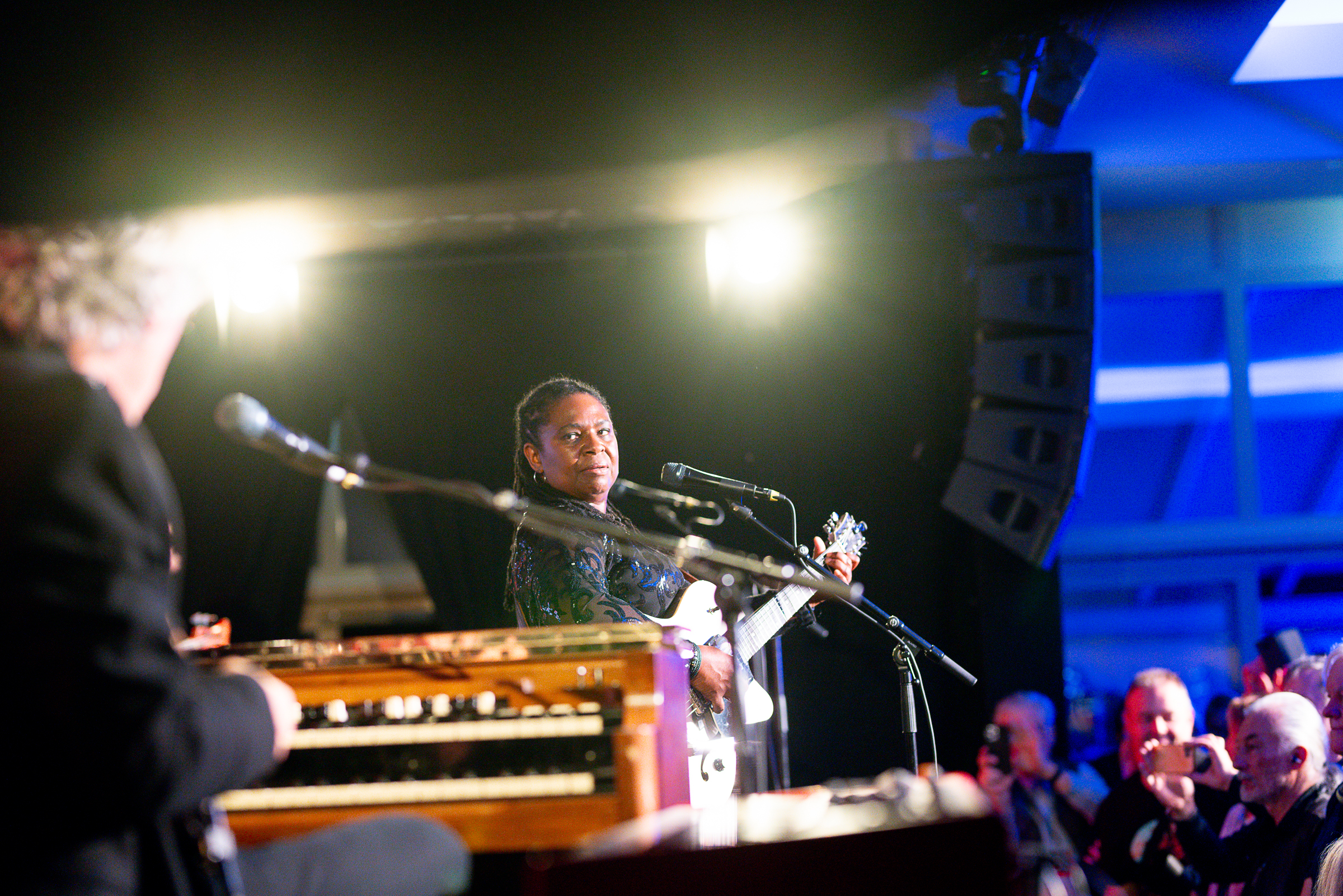 DSC 6291-20241115 Fr Ruthie Foster