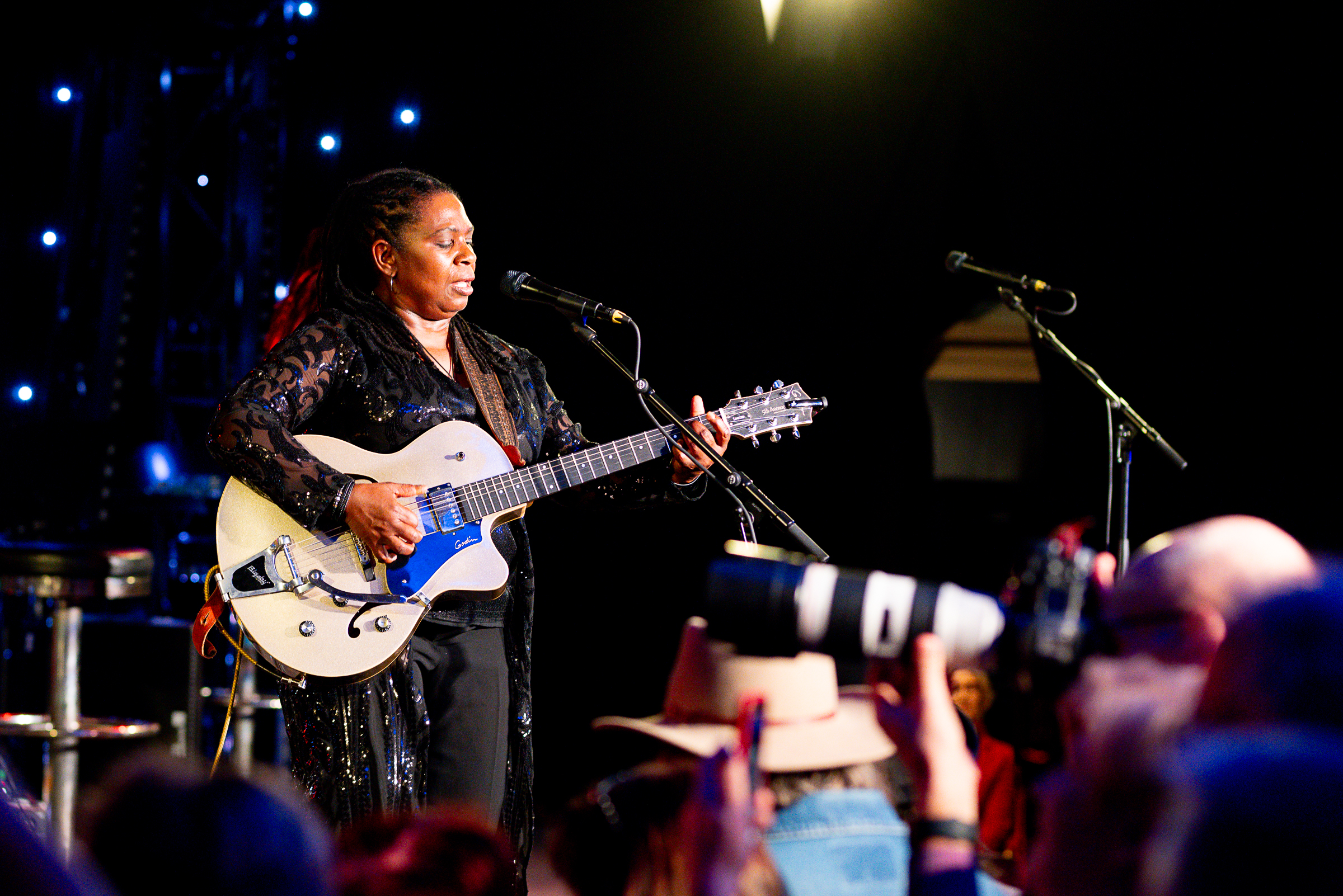 DSC 6302-20241115 Fr Ruthie Foster