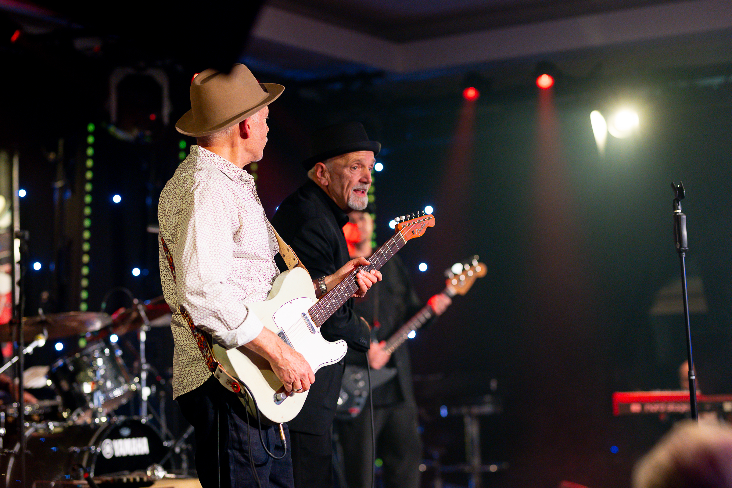 DSC 6596-20241115 Fr Darrell Nulisch Band feat Alex Schultz tba Lucky Wuethrich
