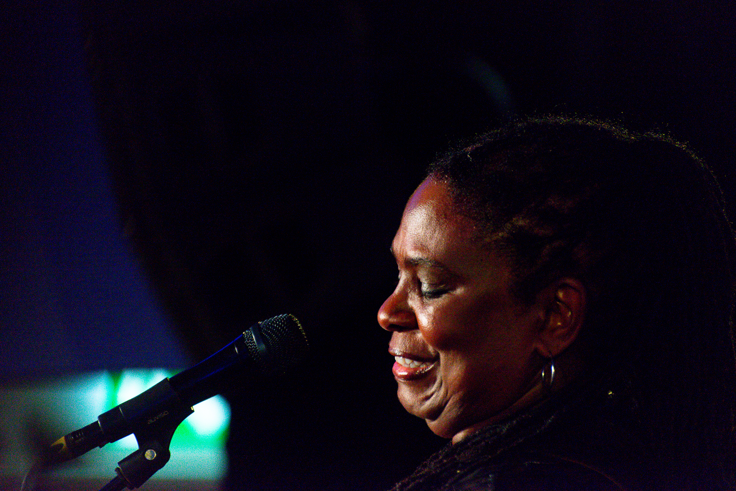 DSC 6613-20241115 Fr Ruthie Foster