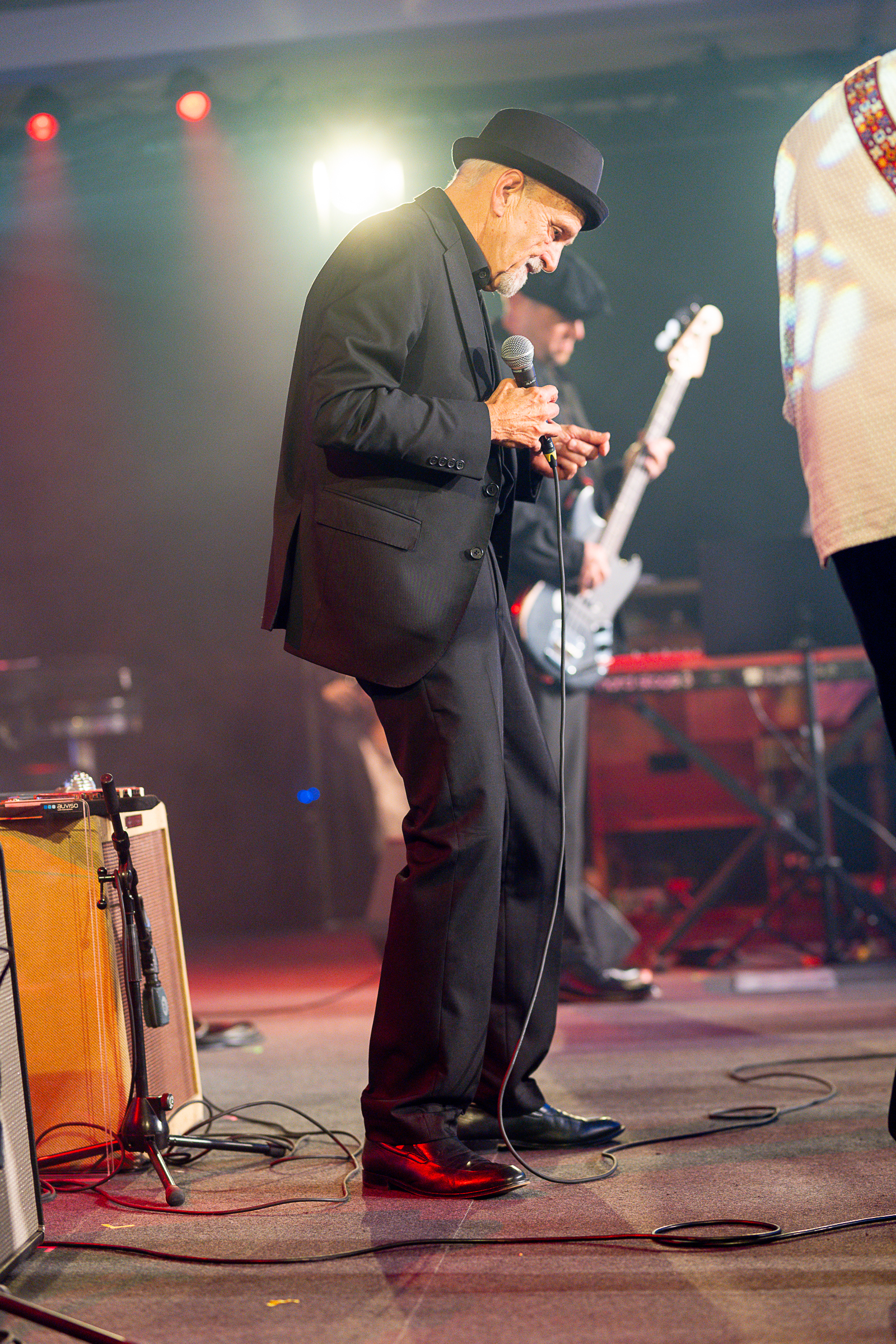 DSC 6657-20241115 Fr Darrell Nulisch Band feat Alex Schultz tba Lucky Wuethrich